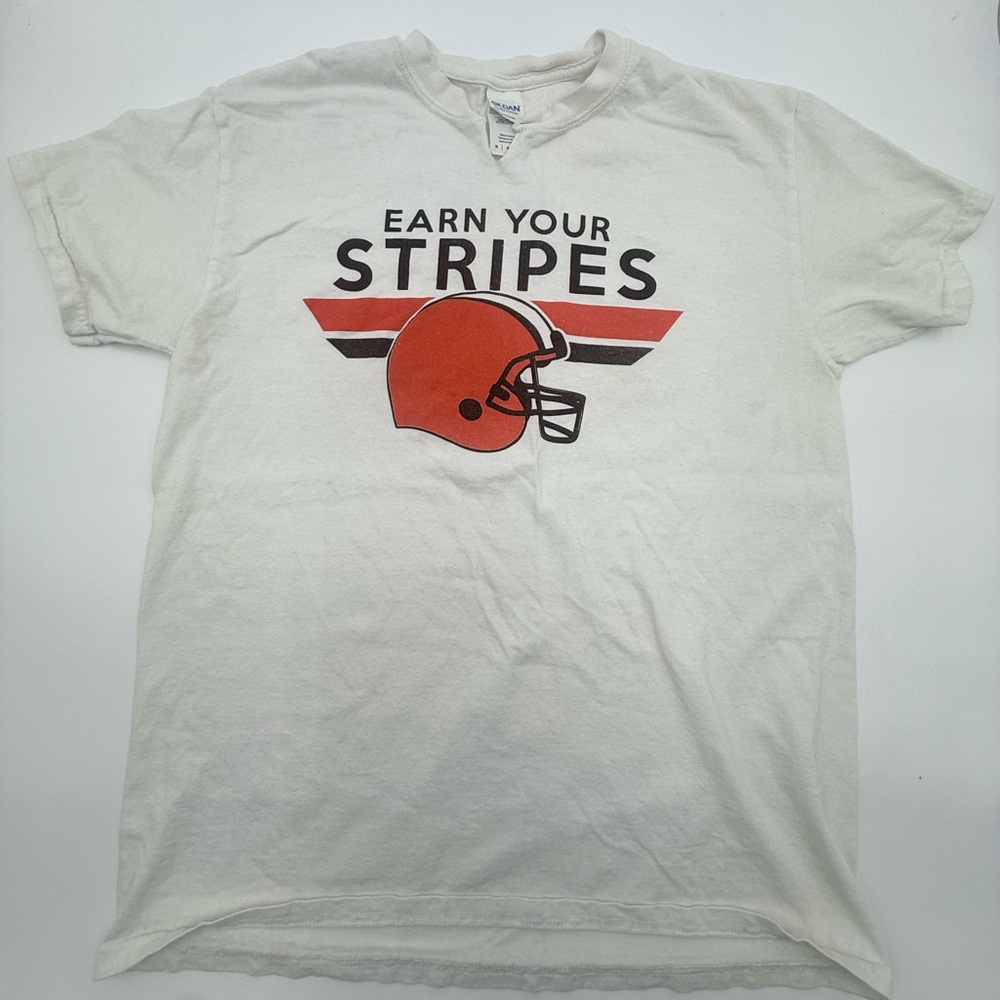 Cleveland Browns Earn Your Stripes Tshirt White Sz Medium Dawg Pound NFL